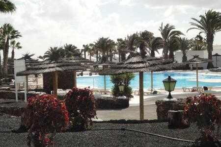 Bonito apartamento reformado, al lado del mar Costa Teguise Exterior foto
