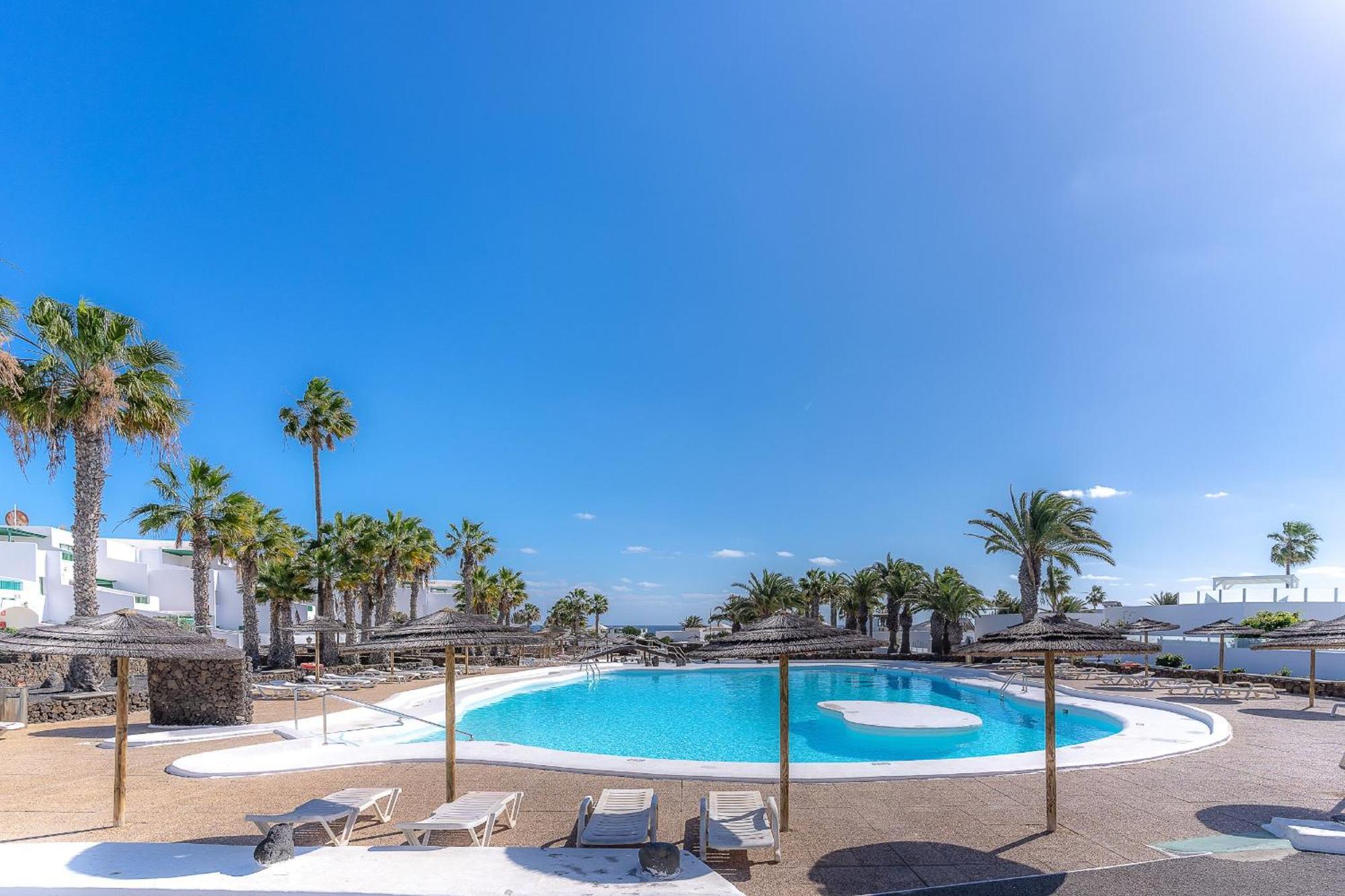 Bonito apartamento reformado, al lado del mar Costa Teguise Exterior foto